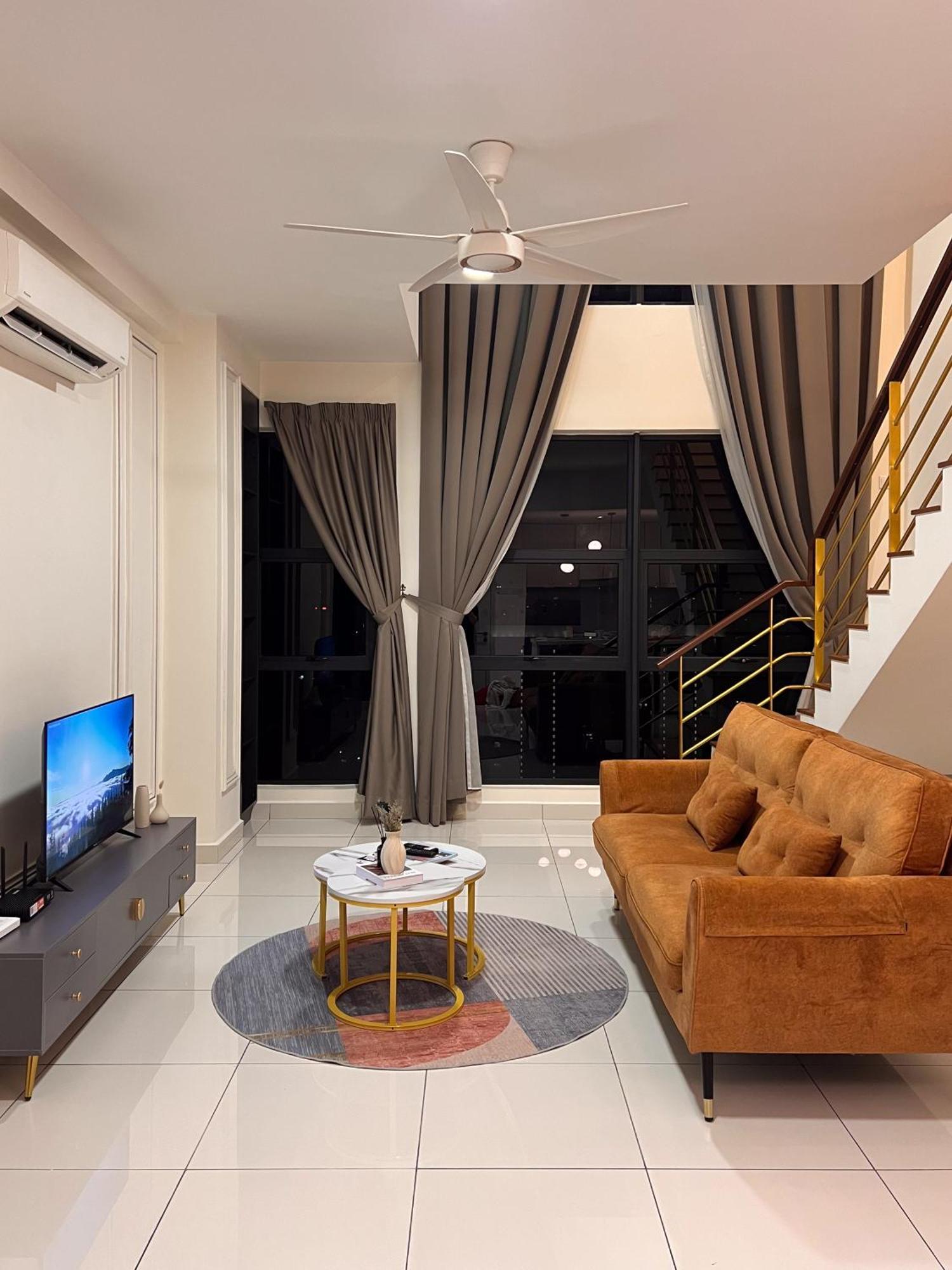 Modern Suites At Arte Mont Kiara By Iconique Куала-Лумпур Екстер'єр фото