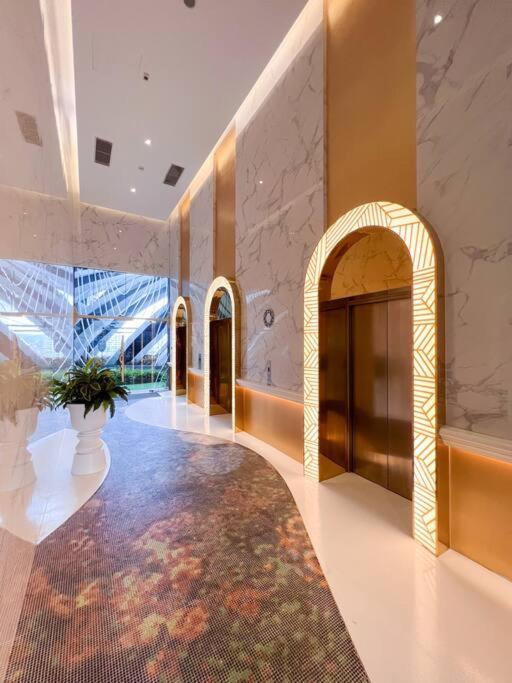Modern Suites At Arte Mont Kiara By Iconique Куала-Лумпур Екстер'єр фото